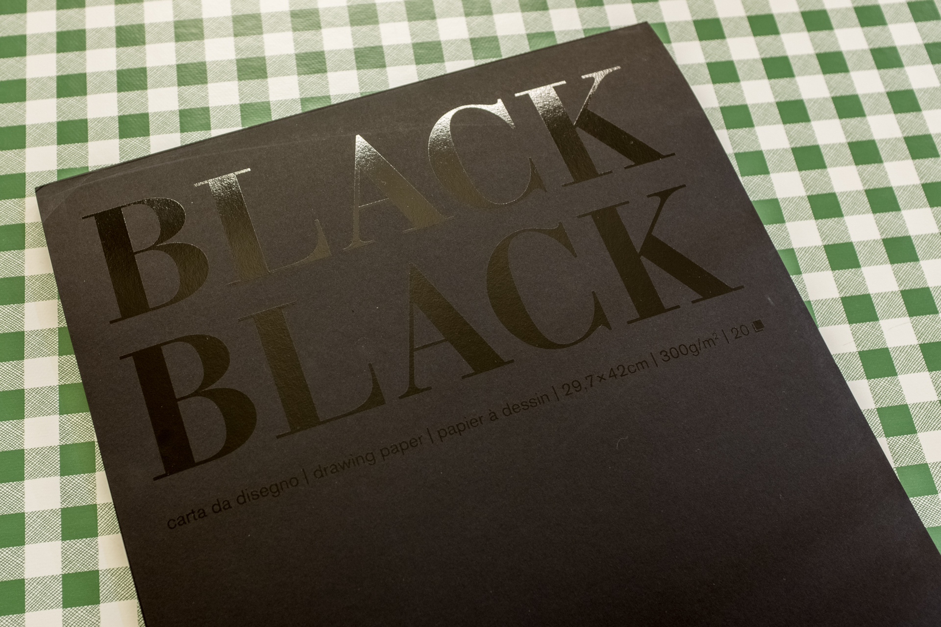 Pad of Fabriano Black Black paper